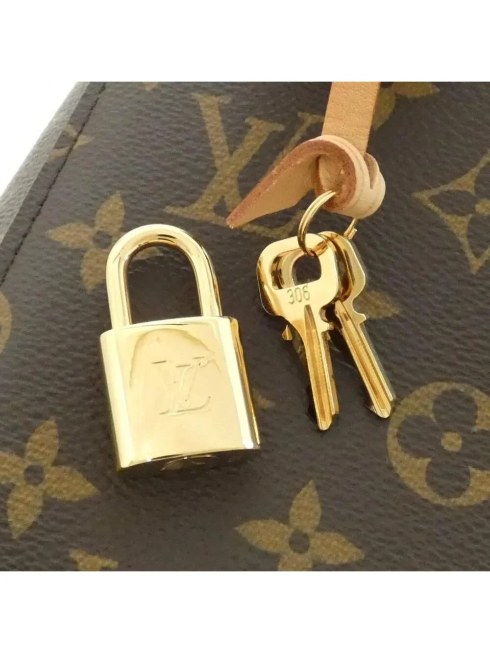 Louis Vuitton Monogram Montaigne BB Bag